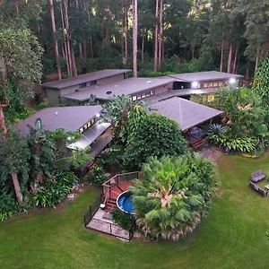 https://dezen.queenslandhotels.net