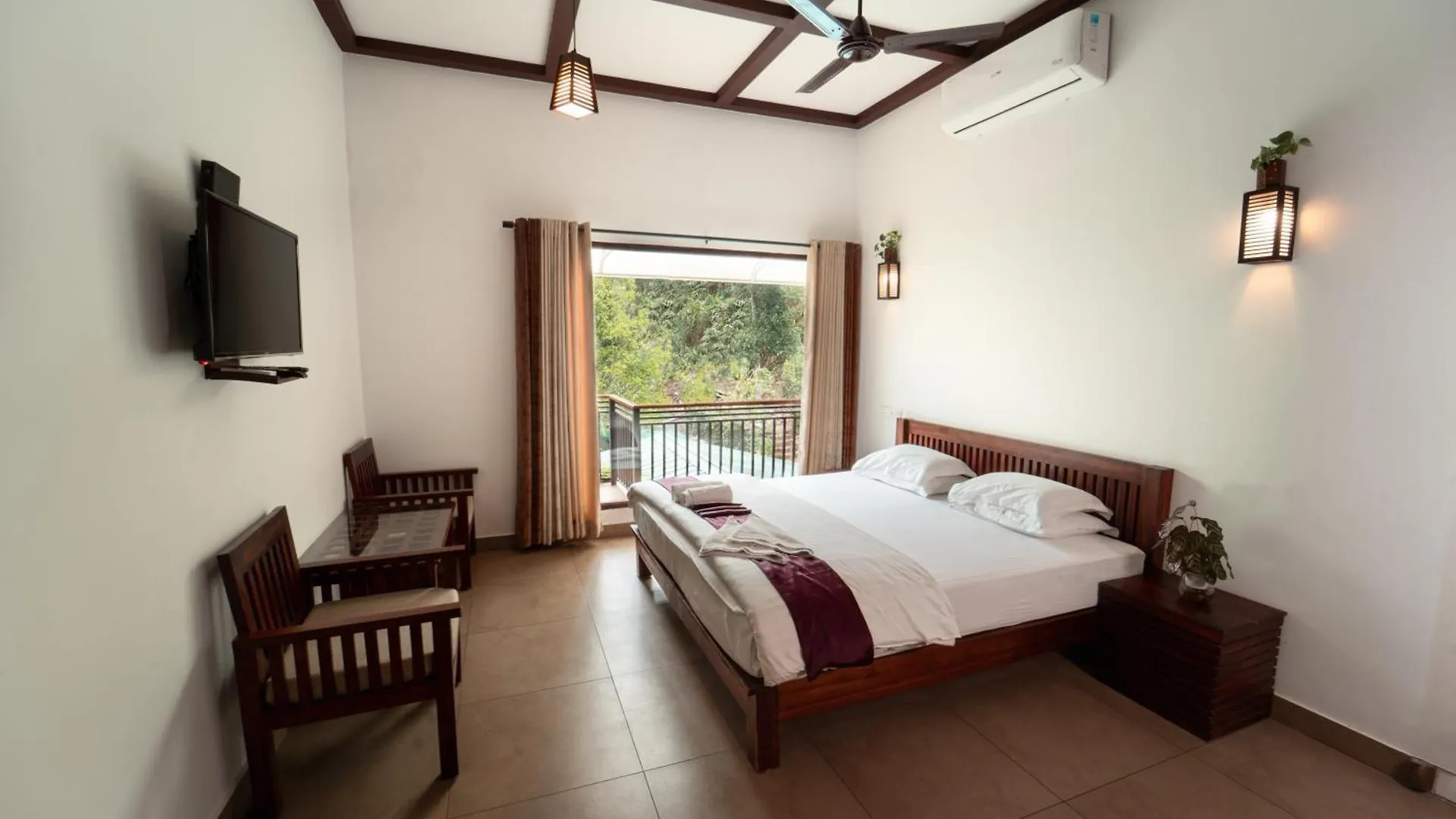 Coffee And Pepper Plantation Homestay Thekkady
